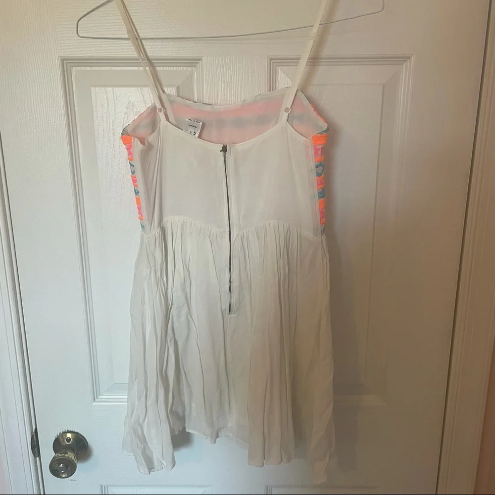 Gauzy Neon and White Dress - Picture 3 of 9